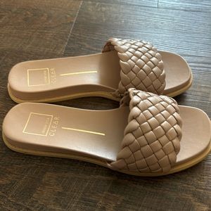 Dolce Vita Grazie Sandals in 
CAFE STELLA
